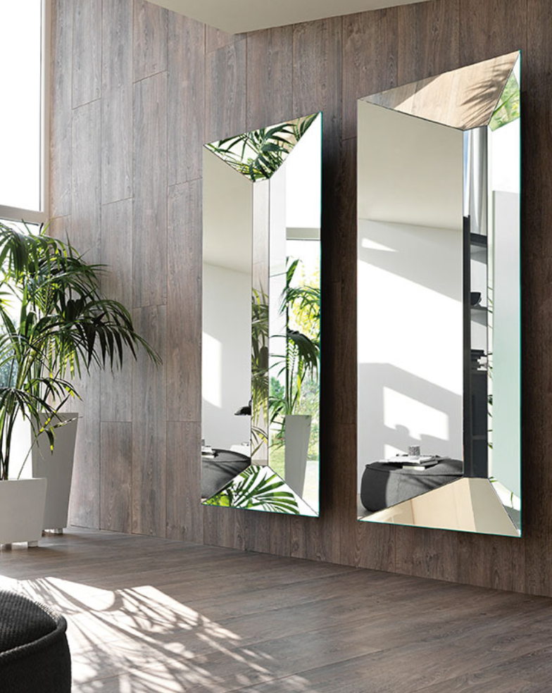 Reverso / Mirall a paret